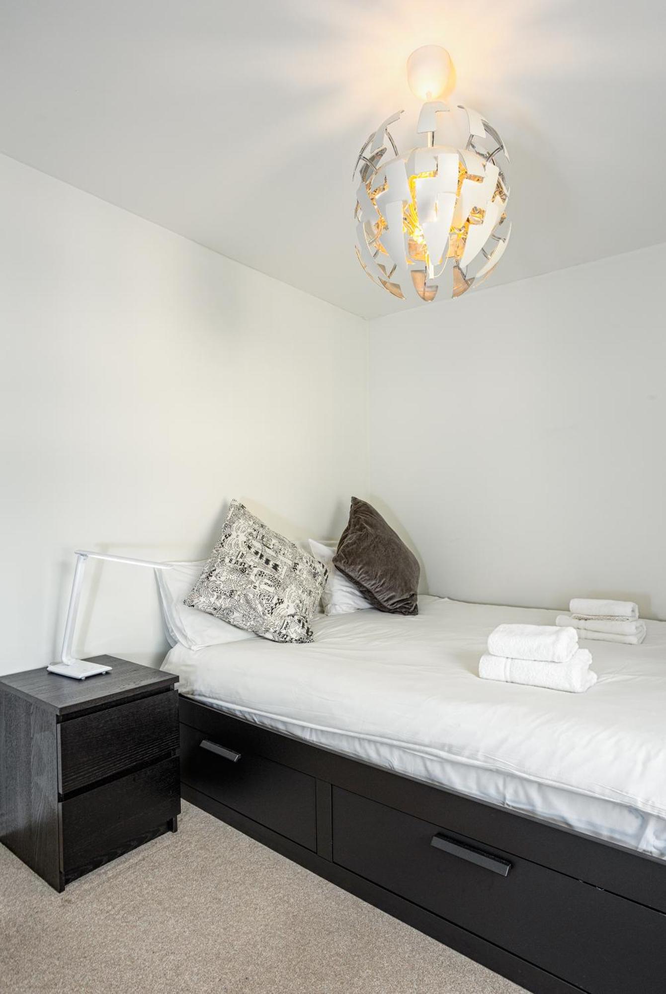 Comfy 2 Bedroom Apartment Near Edinburgh City Centre Bagian luar foto